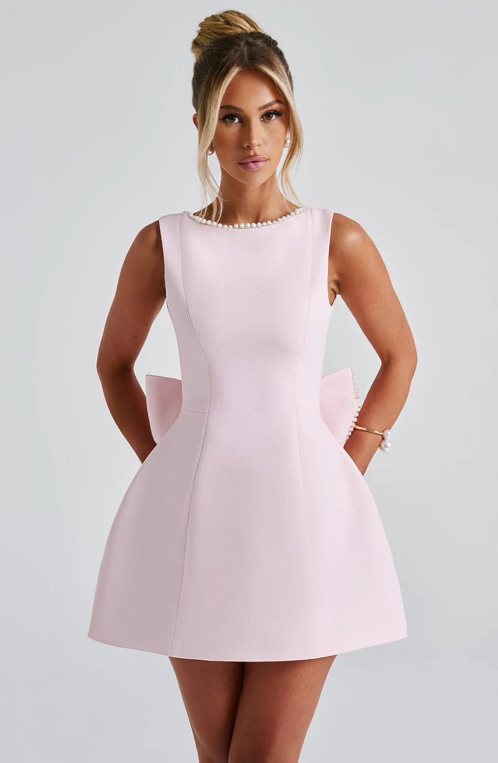 Ylona | Pearl-Tie Dress - Pink